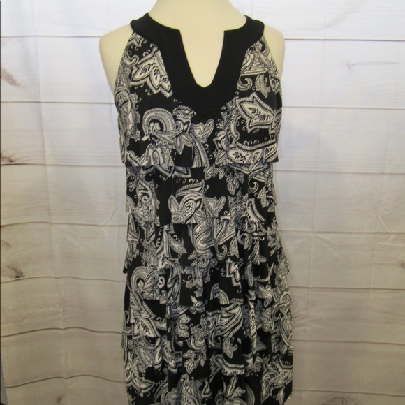 White House Black Market Dresses & Skirts - NWT WHBM Rhumba Paisley Print Ruffle Dress Sz M